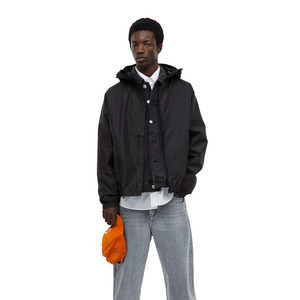 Meilleure vente Veste coupe-vent en toile imperméable noire pour homme avec capuche et poches attachées Ensembles coupe-vent - Product Image 1