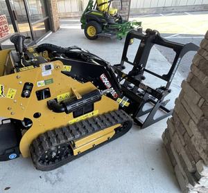 Chargeur compact sur chenilles diesel 2025 HIGH POWER Boxer 385D avec grappin - Product Image 1