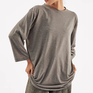 Nouveauté : T-shirt Oversize de Qualité Supérieure, Col Rond, Manches Courtes, Taille Personnalisée, T-shirt Oversize pour Femme en Vente - Product Image 1