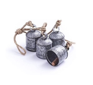 Campanas de vaca galvanizadas ruidosas y resonantes para pastoreo de cabras o decoración de porche de granja rústica con acabado de metal tradicional - Product Image 1