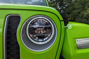 2021 <span class=keywords><strong>Jeep</strong></span> Wrangler Sahara 4xe Лимитированная серия Gecko с прозрачным покрытием, турбонаддув, гибридный 4WD ACC круиз-контроль R20, размер шин слева - Product Image 5