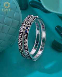 Elegante Brazalete de Plata de Ley Oxidada para Mujer, 49.7g, Accesorio Fino - Product Image 1