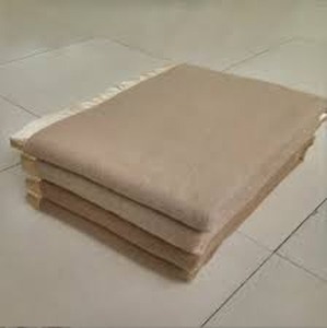 ผ้าห่มขนสัตว์70% 30% ผ้าห่มโพลีเอทิลีนแบบสั่งทำขนาดแตกต่างกัน - Product Image 1