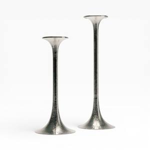 Candelabros Modernos Altos de Metal Plateado con Textura Martillada para Decoración Moderna de Lujo Única - Product Image 1