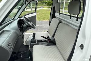 CAMIÓN DE VOLTEO SUZUKI CARRY 4X4 MÁS VENDIDO, TRANSMISIÓN MANUAL DE 5 VELOCIDADES, TRACCIÓN EN LAS 4 RUEDAS, PLATAFORMA DE VOLTEO, AIRE ACONDICIONADO - Product Image 2