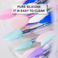 Mini pinceau à lèvres en silicone avec capuchon de protection Applicateur souple pour rouge à lèvres et brillant Logo personnalisé OEM