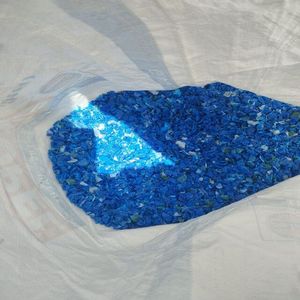 Polyéthylène haute densité (HDPE) Bleu naturel de qualité renforcée Bouteille de lait Rebroyé Balles de tambour de ferraille HDPE Tambour thermofusible creux - Product Image 4