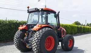 Tractor Agrícola M5-112 4WD de 110HP con Neumáticos Grandes de Color Rojo - Product Image 2