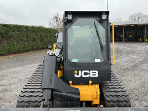 JCB 2TS-7T 300T Compact Track Skid Steer with Eco MAX Engine <b>Side</b> Entry Cab and Bucket Built for Power Durability and Heavy Job - Product Image 5