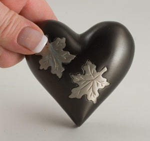 Nouveauté urne souvenir en métal laiton Antique noir gravé urnes funéraires cendres humaines étain argent gravure Mini urne - Product Image 3