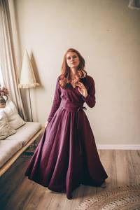 Vestido maxi de peso pesado para mujer, Vestido largo de lino para invitados de boda de talla grande, vestido de lino Morado ciruela con cinturón Obi y bolsillos - Product Image 5