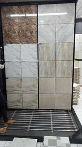 Quantité en gros de carreaux de sol en céramique émaillée antidérapants, finition mate, 400x400 mm, fabriqués en Inde - Product Image 3