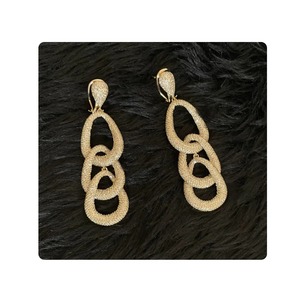 Exportateur indien fabriqué en or jaune 14kt avec clarté de diamant VS- SI Achetez des boucles d'oreilles en or et diamant en ligne pour les bijoux de mode pour femmes et filles - Product Image 2