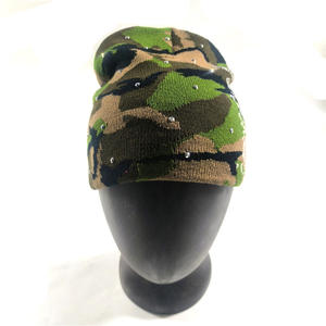 Gorro de Punto con Diseño de Camuflaje 100% Acrílico, Última Tendencia, Talla Ajustable, Unisex, Jacquard Premium, para Invierno y Actividades al Aire Libre - Product Image 2