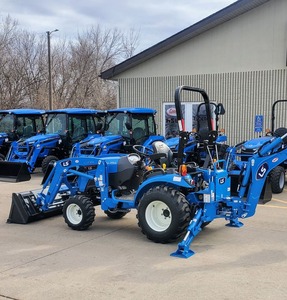Tracteur de qualité supérieure LS MT225S avec chargeur et pelle rétrocaveuse 4x4, tondeuse à gazon, chargeur frontal, pelle rétrocaveuse, tracteur compact pour ferme et jardin - Product Image 1