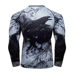 Camiseta de compresión deportiva de alta calidad para hombre, ajustada personalizada, para gimnasio, colores sólidos, transpirable, atlético, protector contra sarpullidos, manga completa - Product Image 3