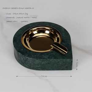 Cendrier classique sans fumée élégant en métal antique pour utilisation en voiture Plateau à fumer artisanal avec logo personnalisé pour l'approvisionnement de la maison de l'hôtel - Product Image 2