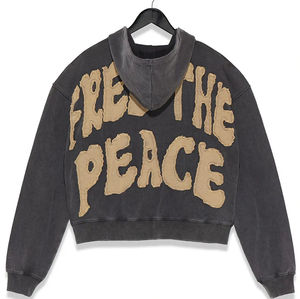 Sudadera con capucha con parche desgastado bordado con logotipo a medida en French Terry con dobladillo crudo recortado, ropa de calle esencial para hombres - Product Image 6