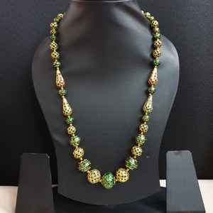 Collar de cuentas de perlas de diamante Meenakari Jadau verde, cadena de hoja de aleación de moda con chapado en oro para regalo de compromiso budista - Product Image 3