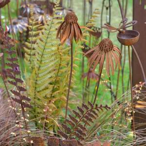 Estacas de jardín de metal decorativas resistentes a la intemperie que mantienen la belleza y la durabilidad en todas las condiciones al aire libre - Product Image 6