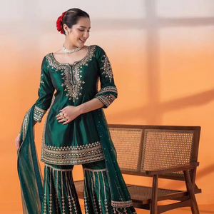 Fil de soie Chinon traditionnel avec haut de travail à broderie séquentielle et Sharara avec bordure en dentelle à quatre côtés Dupatta - Product Image 1