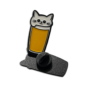 סיטונאי התאמה אישית של סיכות מתכת עם מרקם אמייל דמוי וציפוי גומי בגב - Product Image 4