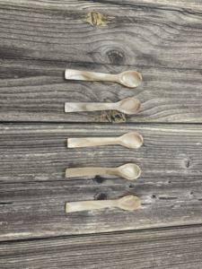 Venta al por mayor de lujo restaurante Hotel cena madre de perla cuchara Shell caviar cuchara hecha a mano Vietnam ayuda a mantener todo el sabor de - Product Image 2