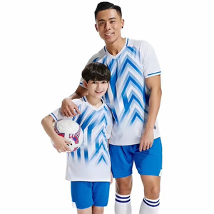 เสื้อตาข่ายฟุตบอลแบบแห้งเร็วเสื้อฝึกทีมกีฬาแบบตัดอัตโนมัติระบายอากาศได้ดีพิมพ์โลโก้ได้ตามต้องการ - Product Image 1