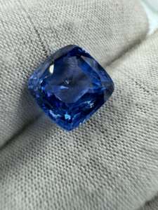 Haute qualité 9 MM coussin saphir bleu chauffant pierre précieuse coupe lâche pierre précieuse bleue naturelle avec certificat IGI hauteur d'article 6 MM - Product Image 2