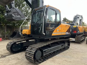 Excavadora Usada Hyundai 220LC-9S de 1000 Toneladas de Buena Calidad con Motor Cummins, Caja de Cambios y Motor Poclain en Venta a Bajo Precio - Product Image 4