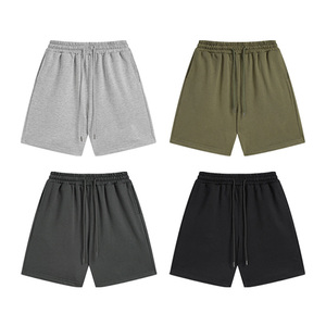 2025 vente en gros short en polyester pour hommes avec poches zippées impression bouffante logo personnalisé hommes short de sport en maille - Product Image 4