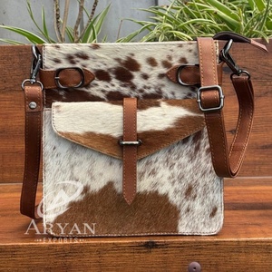 กระเป๋าสะพายข้างหนังวัวสำหรับผู้หญิงกระเป๋าสะพายไหล่หนังแท้สไตล์หรูหรามีซิปออกแบบได้ตามต้องการ - Product Image 1