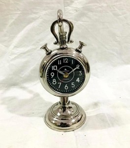 Horloge de table moderne en métal avec base en anneau élégant et cadran romain pour la décoration de la maison du bureau ou de la table de luxe - Product Image 4