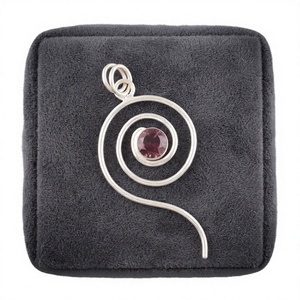 Colgante Clásico de Rodolita Rosa Tallada en Plata de Ley 925 con Baño de Latón y Engaste de Bisel Hecho a Mano con Cadena - Product Image 6