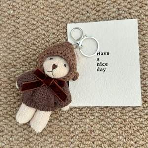 Korean Dongdaemun Wool Crochet <b>Cute</b> Cartoon <b>Bear</b> Pendant Keychain Lightweight Couple Gift with Bag Pendant - Product Image 3
