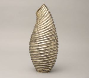 Jarrón de Metal Martillado de Acero Inoxidable Moderno y Alto Panthera, Adorno Floral de Lujo, Elegante Jarrón Decorativo para Flores, Hogar, Oficina, Hotel - Product Image 5