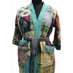 Chaqueta de Algodón Acolchada Hecha a Mano Estilo Kantha, Estilo Indio Japonés, Moda Boho con Cinturón, Reversible, Relleno de Algodón, Prenda Vintage - Product Image 4