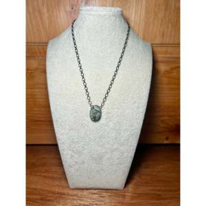 Collier artisanal Navajo en Variscite et argent sterling avec serti clos, technologie d'incrustation unique - Product Image 3