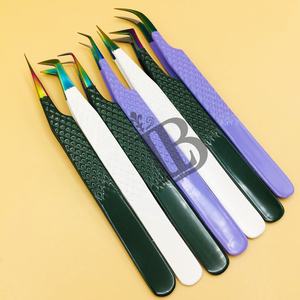 Pince à isolation en acier inoxydable pour extensions de cils en vison, avec logo et embout violet - Product Image 5