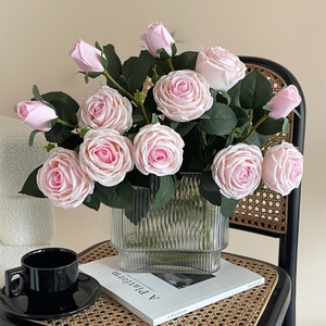 Nuovi Arrivi: Rose Artificiali Realistiche da 69 cm, 3 Fiori Rotondi, Decorazione per Matrimoni, <span class=keywords><strong>Rosa</strong></span> Bianca Finta - Product Image 1