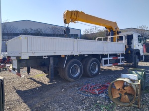 משאית מנוף חדשה מסוג סינוטרק HOWO 6x4 10-12 טון, מנוף טלסקופי נייד עם זרוע מפרקית, למכירה - Product Image 4