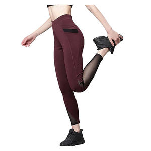 Mallas de yoga con cintura elástica para mujer con cuerpo sin costuras acabado transpirable diseño de cintura delgada construcción duradera y tela de secado rápido - Product Image 3