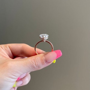 Bague Moissanite en forme de coeur Bague de fiançailles Halo caché de 1.35 carats Bague en diamant coeur de style vintage - Product Image 5