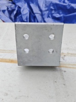 Support de montage en acier soudé robuste, galvanisé, avec trous de boulons, pour équipement industriel, fabrication sur mesure