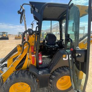 Chargeuse-pelleteuse compacte 4x4 JCB 1CX Mini |   Chargeuse-pelleteuse compacte JCB 1CX à moteur diesel avec roues pour la construction - Product Image 2