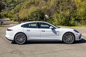 ปานาเมร่า ทูโร่ เอส อี-ไฮบริด ปี 2020 ไมล์น้อย เครื่องยนต์สมบูรณ์ ระบบส่งกำลังดี หลังคาพาโนรามิก ไฟหน้า LED พร้อมส่ง - Product Image 2