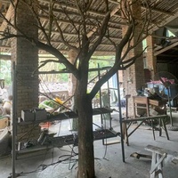 Pohon Pinus Buatan Premium YouTube dengan Desain Buatan Tangan untuk Proyek Interior dan Ruang Arsitektural