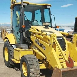 รถตักแบคโฮคุณภาพสูง Komatsu WB156-5 อุปกรณ์ก่อสร้างหนัก เครื่องยนต์ทรงพลัง ขุดและตักได้อย่างมีประสิทธิภาพสูง - Product Image 1