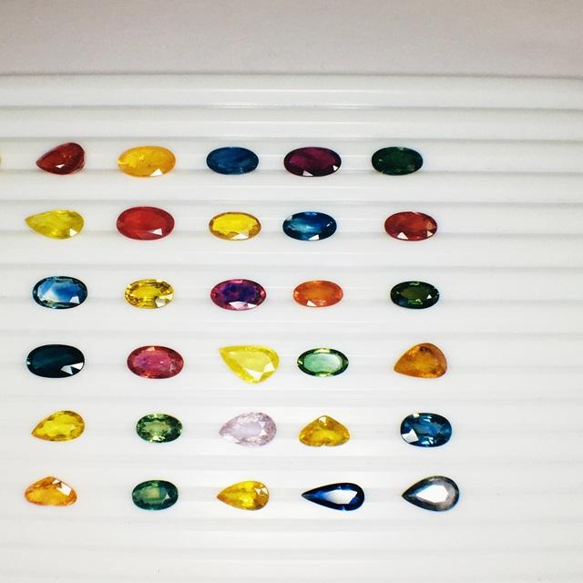 สีเขียว