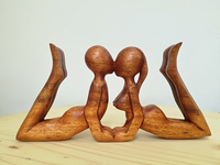Statue de couple abstraite romantique en bois en forme de cœur, faite à la main, de haute qualité, écologique et durable, style Art Déco